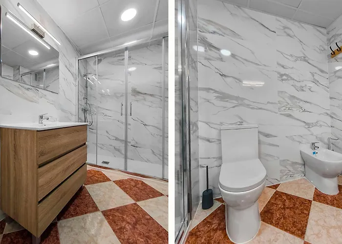 Adelfas - Calle Asturias Fuengirola